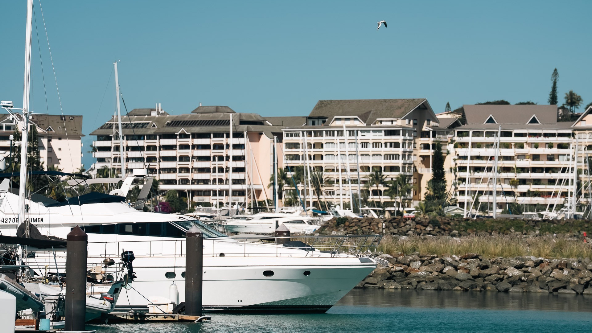 Superyachts bienvenus : capacités, services dédiés et routines d’accueil premium